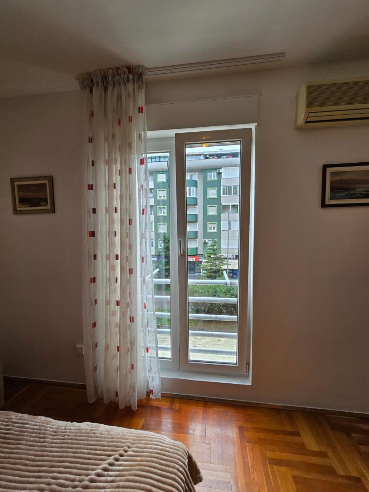 פודגוריצה Laki Apartment מראה חיצוני תמונה