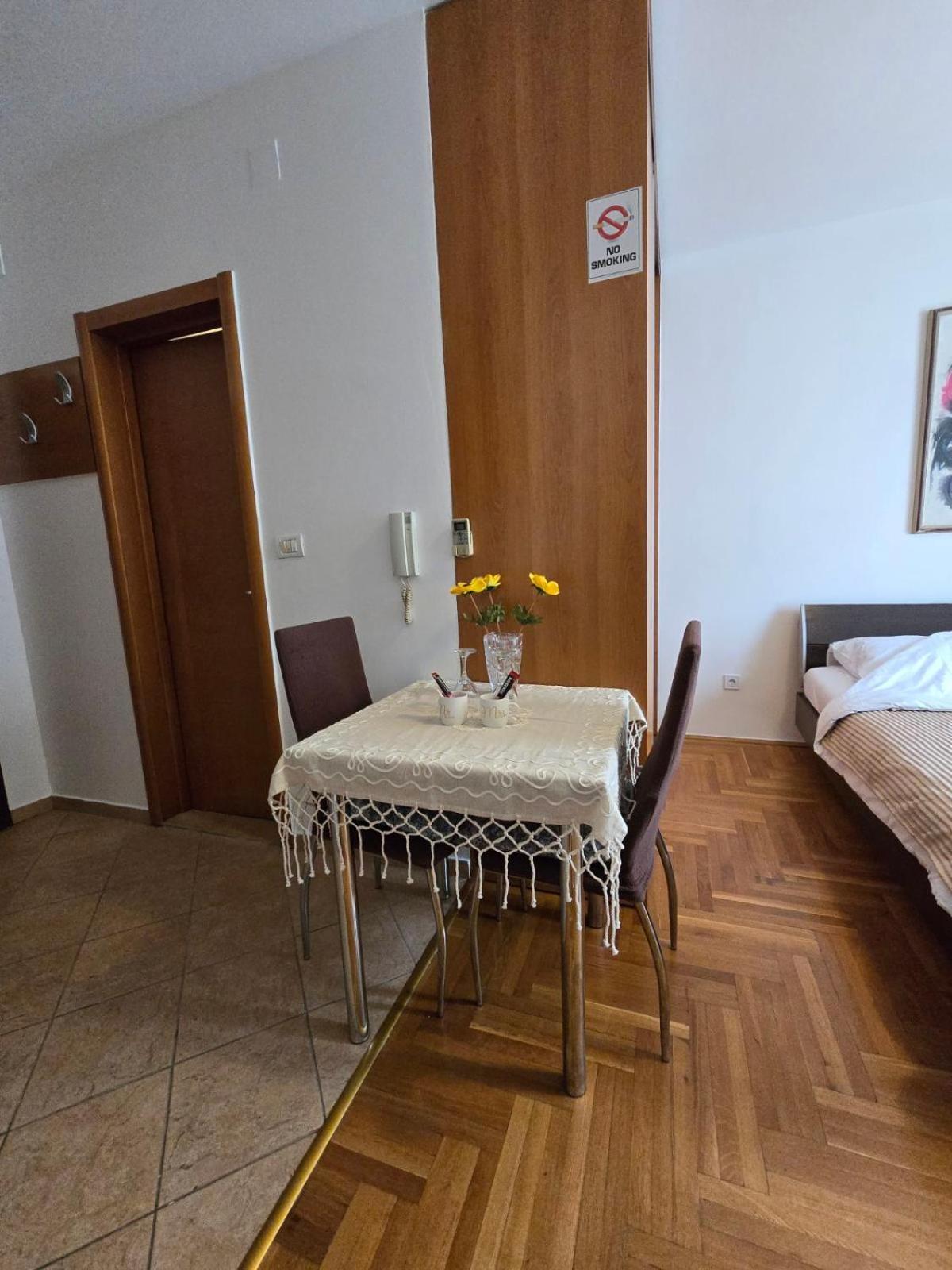 פודגוריצה Laki Apartment מראה חיצוני תמונה